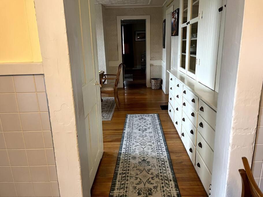 Cute 6-Bedroom Getaway In The Heart Of ליטלטון מראה חיצוני תמונה