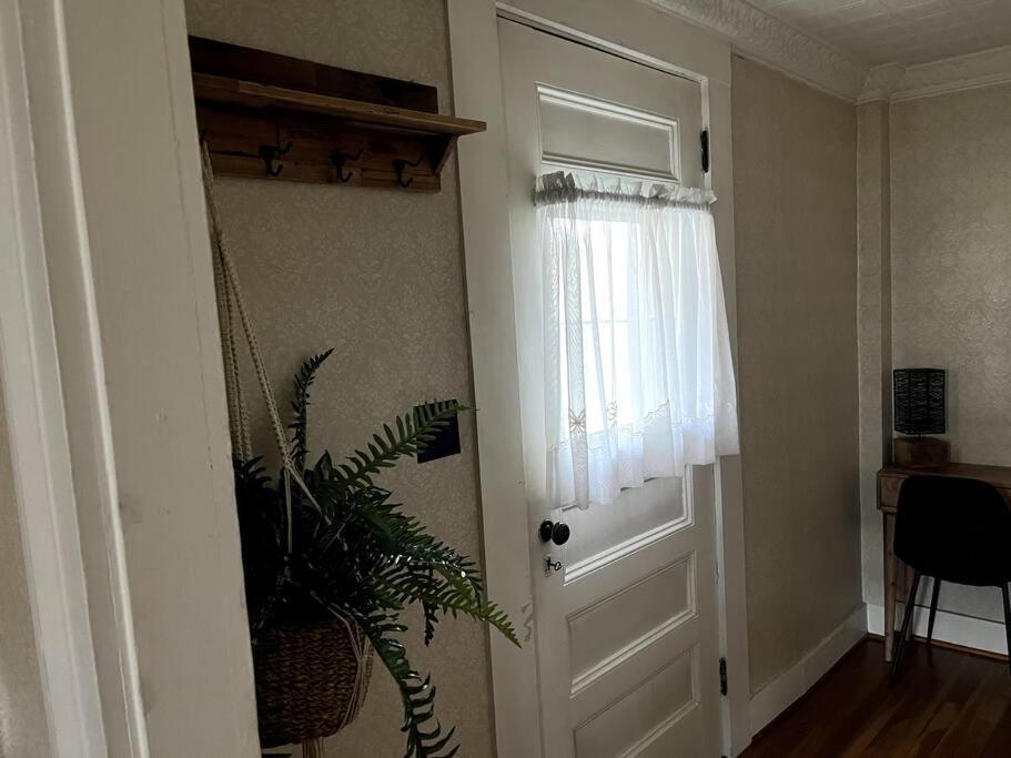 Cute 6-Bedroom Getaway In The Heart Of ליטלטון מראה חיצוני תמונה